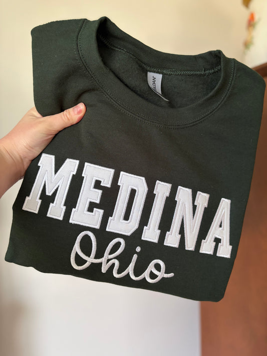 MEDINA, Ohio Varsity Applique Sweatshirt | Medina, Ohio Gildan Crewneck